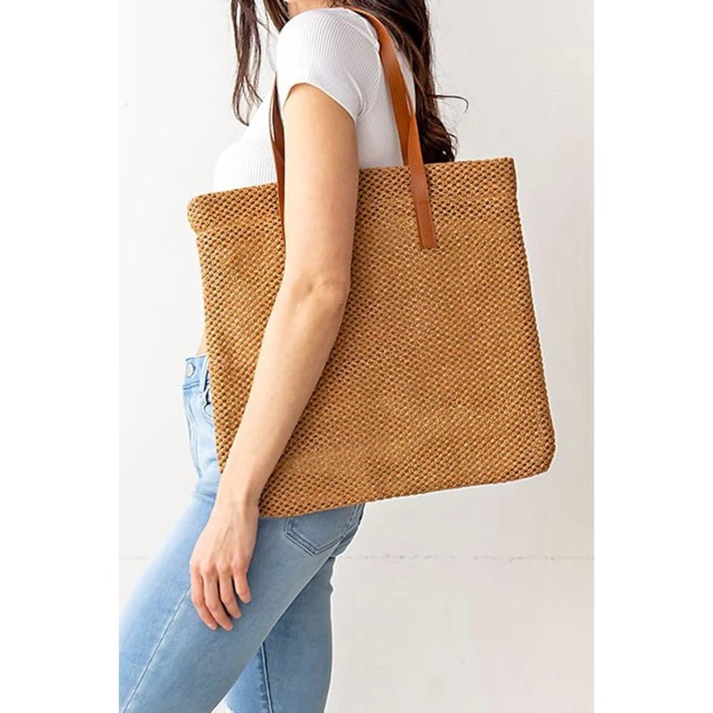 Tote Bag. Natural Tan Color Straw. Faux Leather Straps/Handles. NWT.
